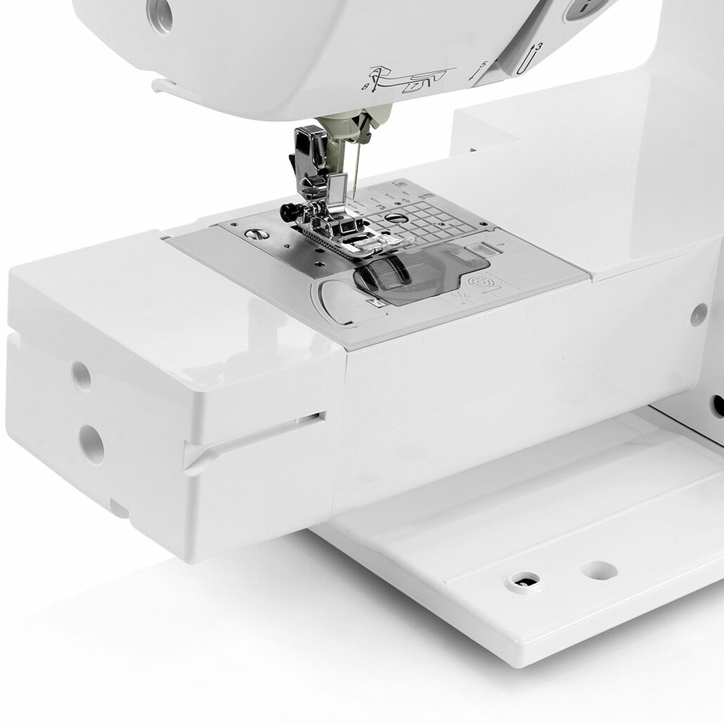 Bro Innov-&iacute;s Pacesetter PS500 Computerized Sewing Machine / Optional Distin Starter Sewing Package